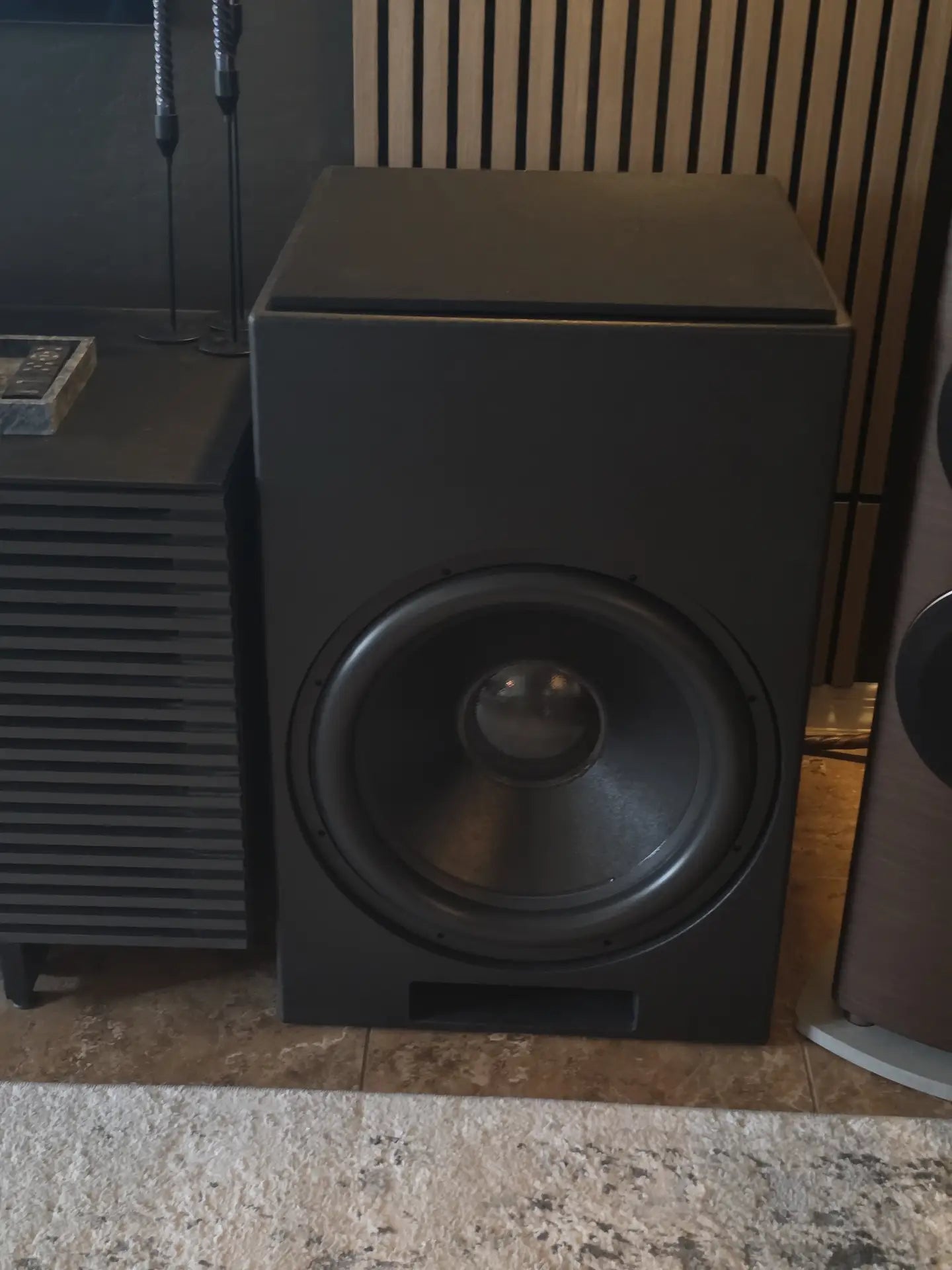 JTR Captivator 2400 Subwoofers (Pair)