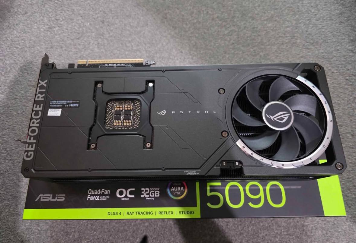 ROG Astral OC RTX 5090 32GB GDDR7 NVIDIA GEFORCE Graphics Card GPU