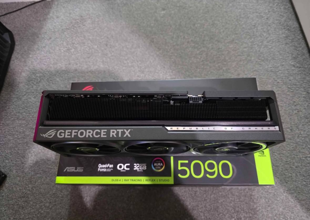 ROG Astral OC RTX 5090 32GB GDDR7 NVIDIA GEFORCE Graphics Card GPU