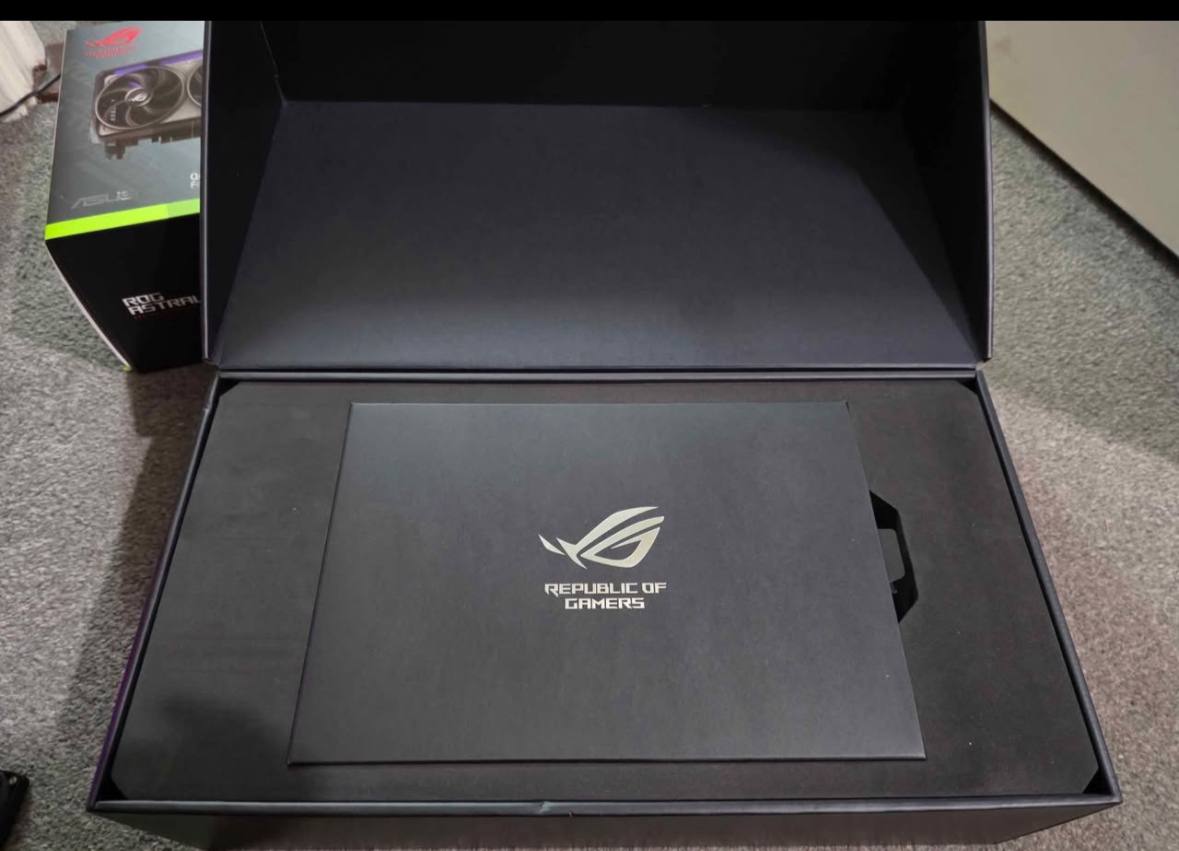 ROG Astral OC RTX 5090 32GB GDDR7 NVIDIA GEFORCE Graphics Card GPU