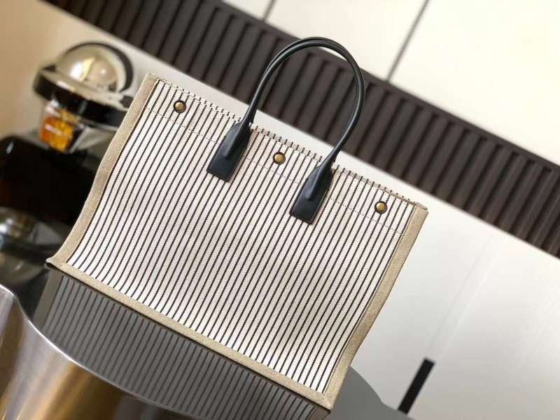 Yves Saint Laurent Atelier Modern Handbag