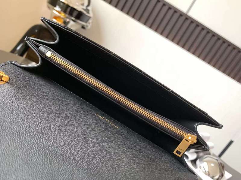 Yves Saint Laurent Weekend Polished Handbag