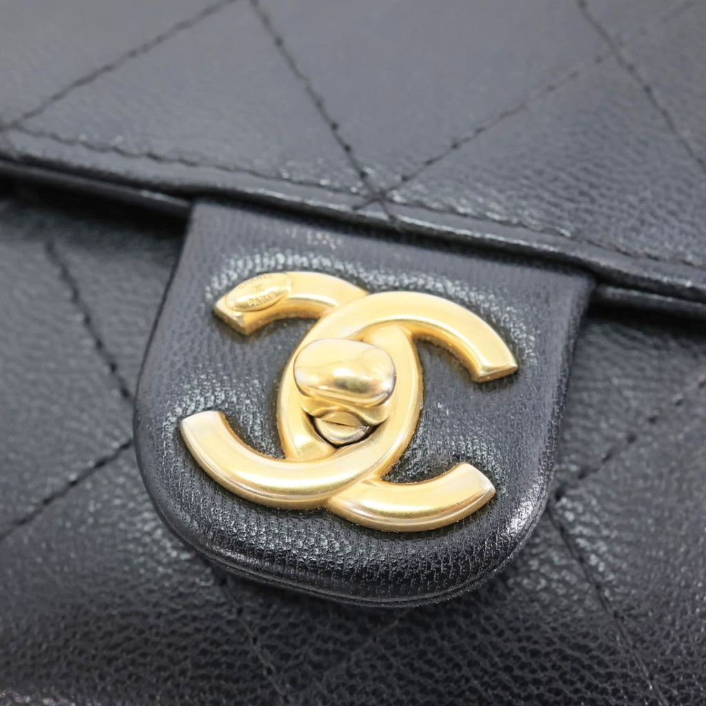 CHANEL Chic Pearls Quilted Goatskin Leather Clutch On Chain Black