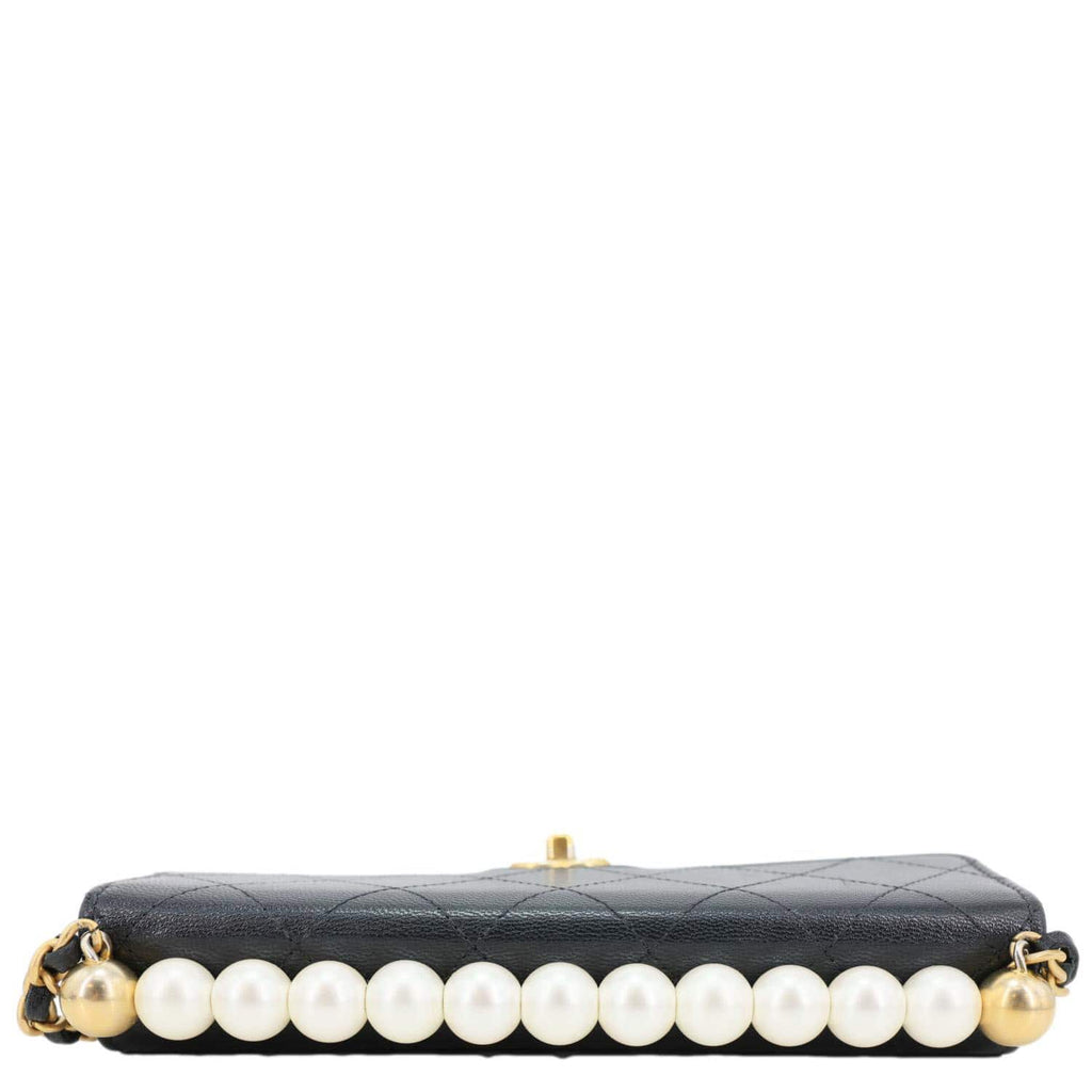 CHANEL Chic Pearls Quilted Goatskin Leather Clutch On Chain Black