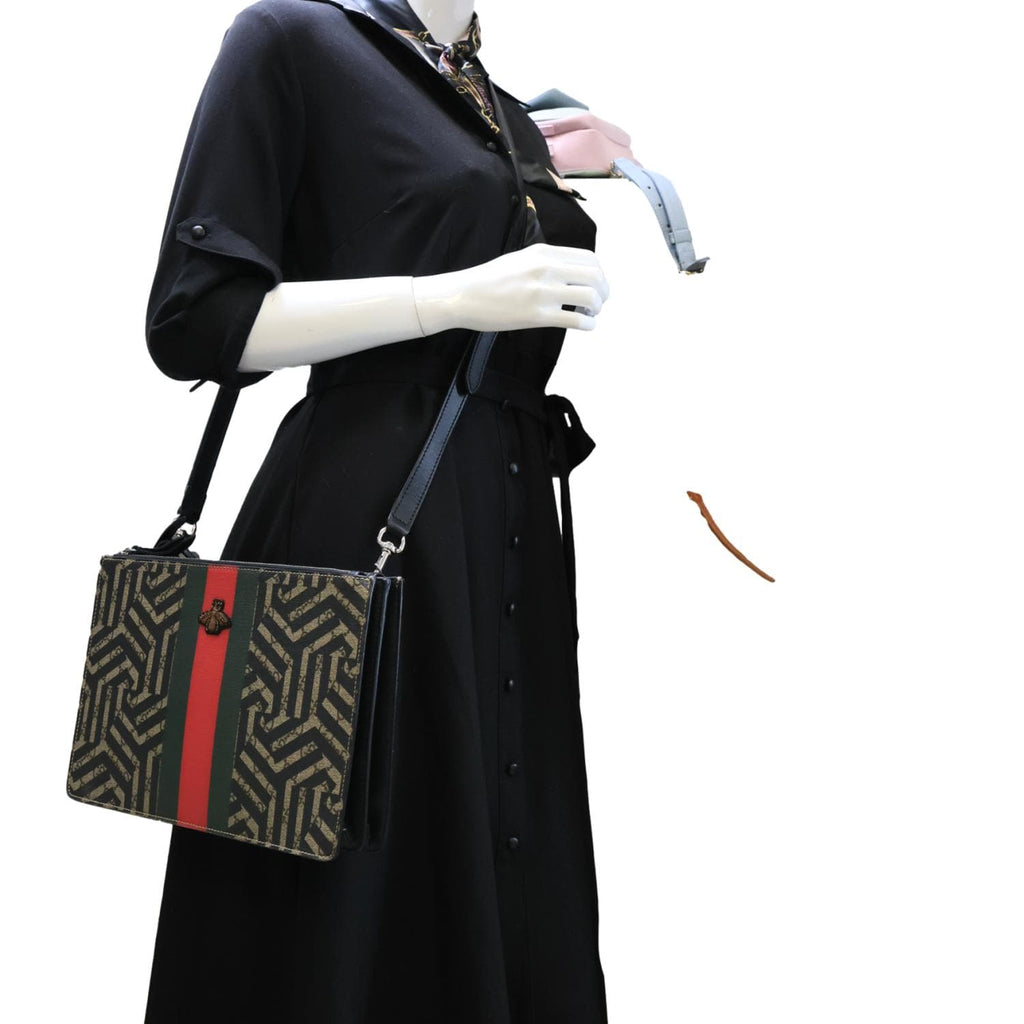 GUCCI Caleido Bee GG Supreme Web Canvas Clutch Crossbody Bag Black 450358