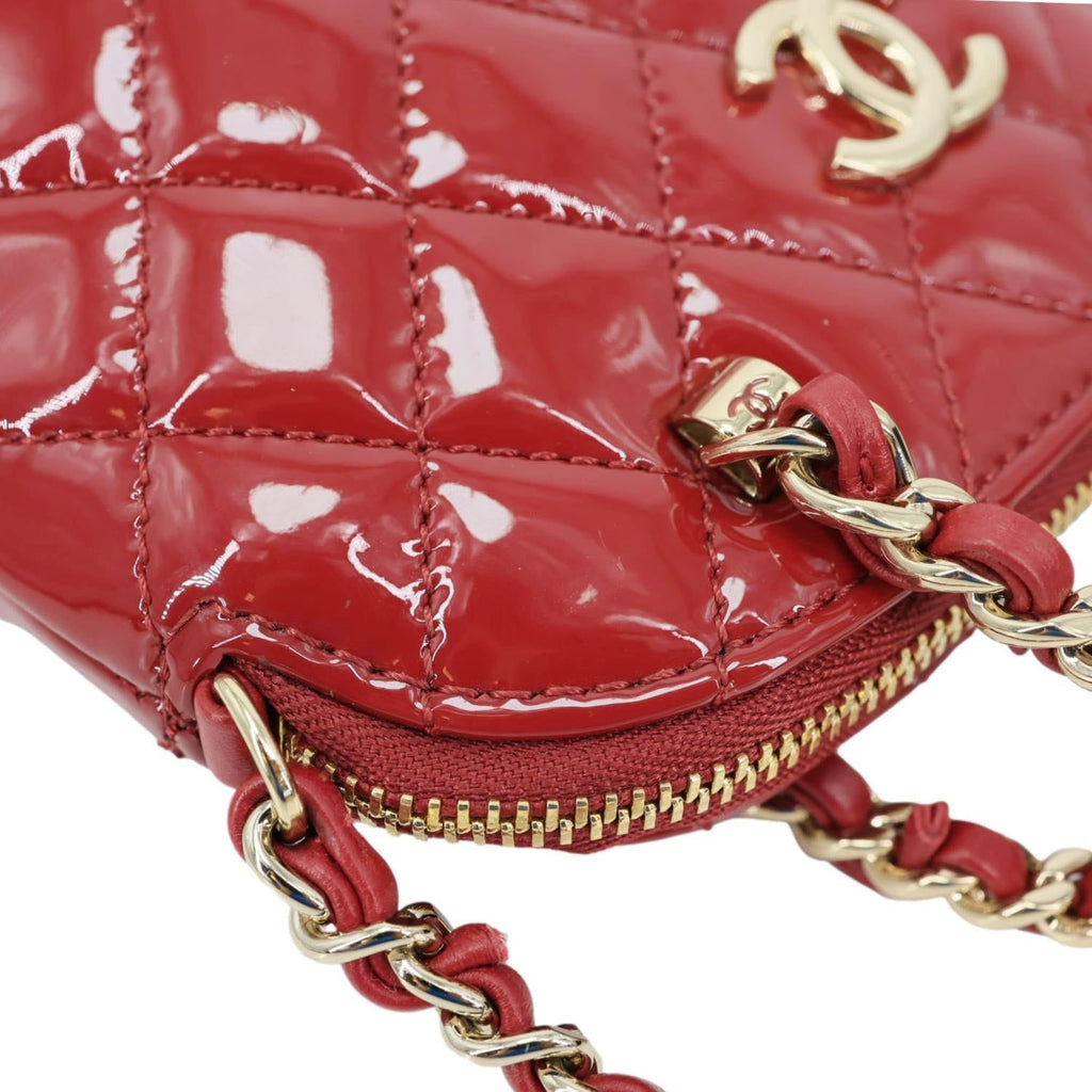 CHANEL Coco Quilted Calfskin Patent Leather Clutch With Chain Red