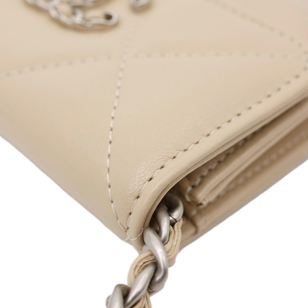 CHANEL 19 Flap Coin Purse Quilted Leather Chain Shoulder Bag Cream