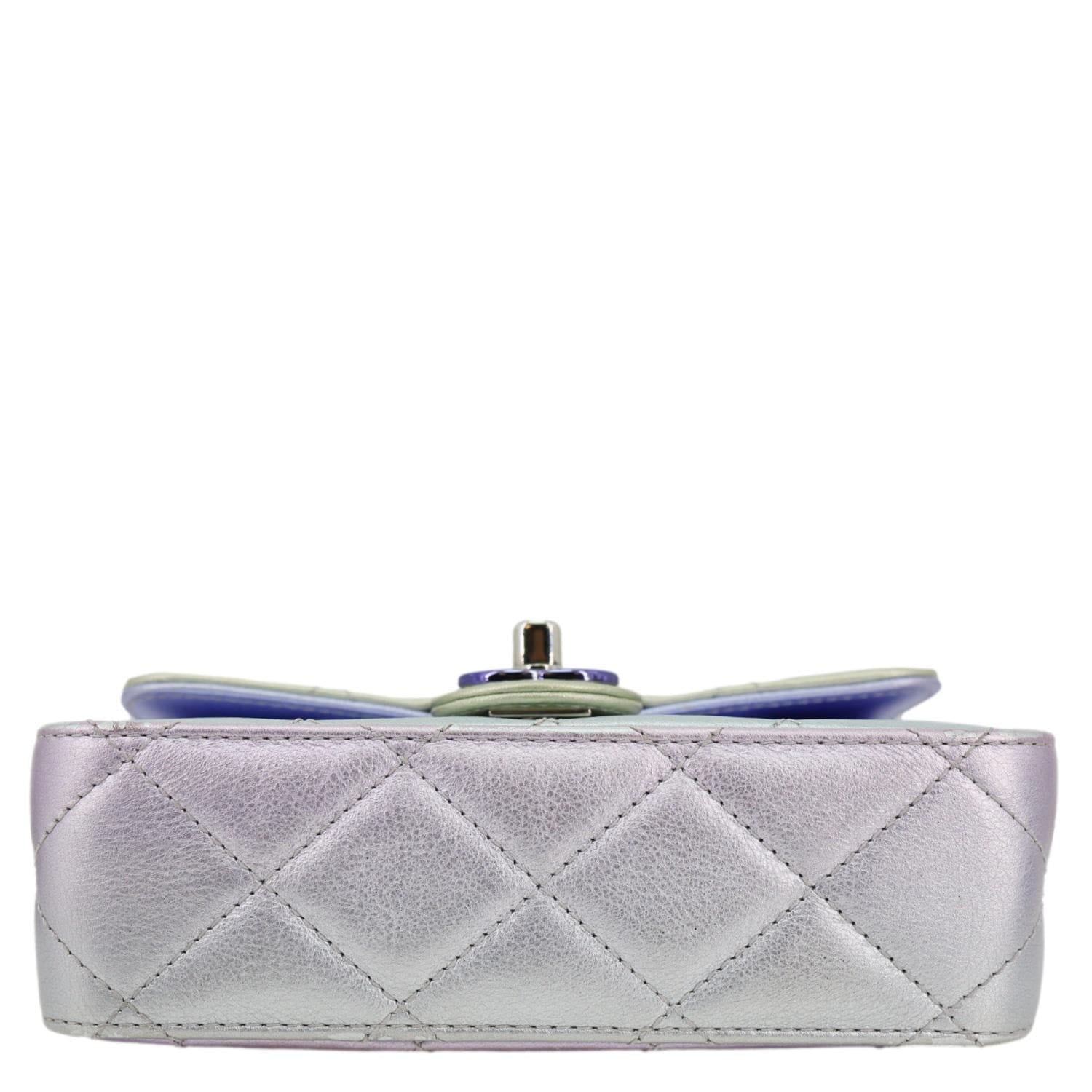 CHANEL Gradient Metallic Quilted Calfskin Leather Clutch Bag Silver