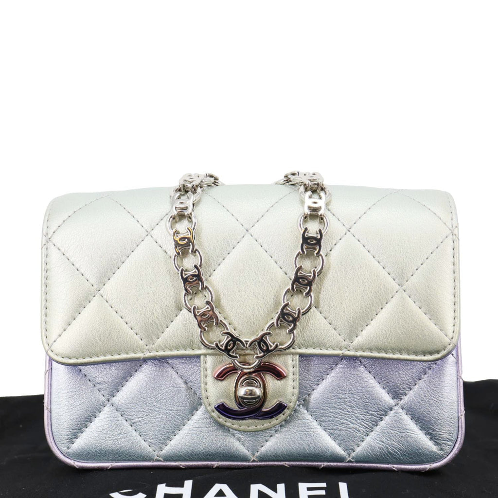 CHANEL Gradient Metallic Quilted Calfskin Leather Clutch Bag Silver