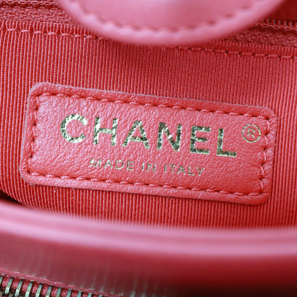CHANEL Stitched Chevron Calfskin Leather Chic Shopping Tote Bag Pink