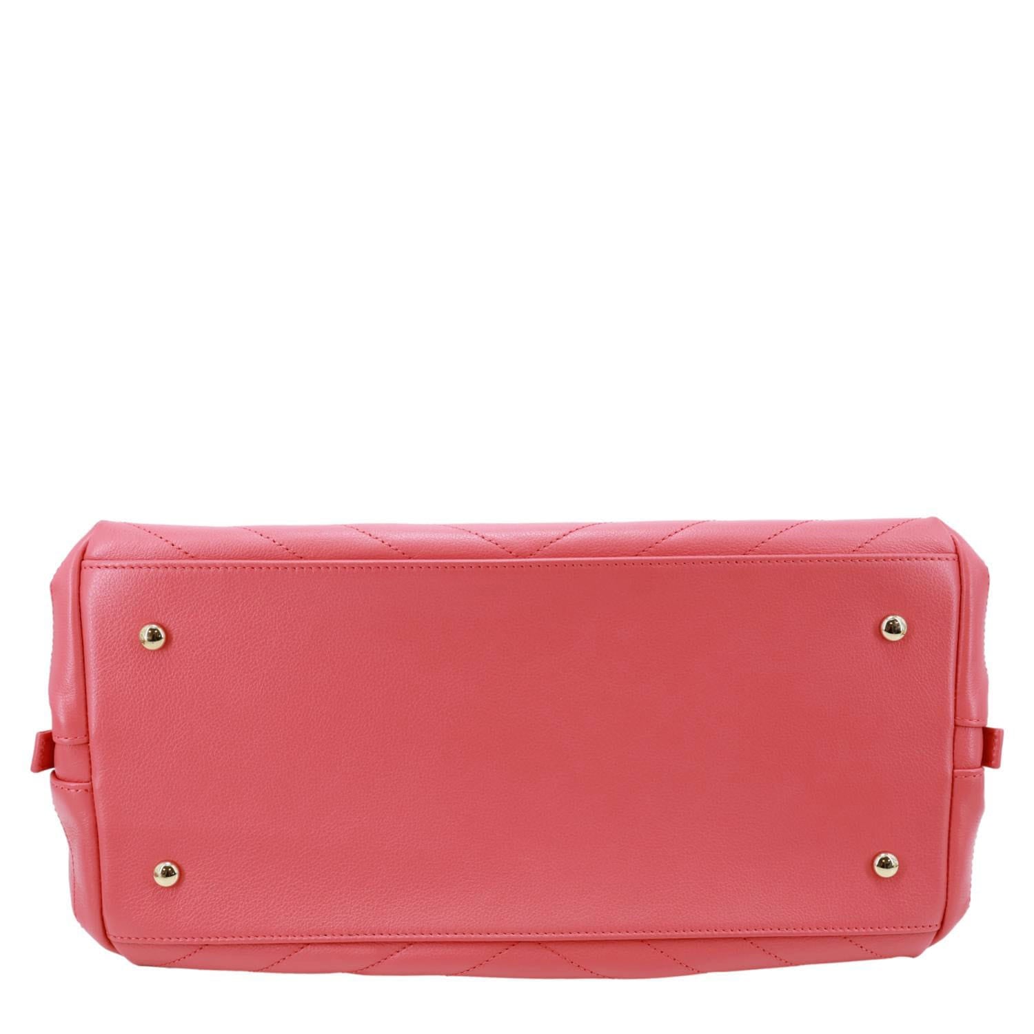 CHANEL Stitched Chevron Calfskin Leather Chic Shopping Tote Bag Pink