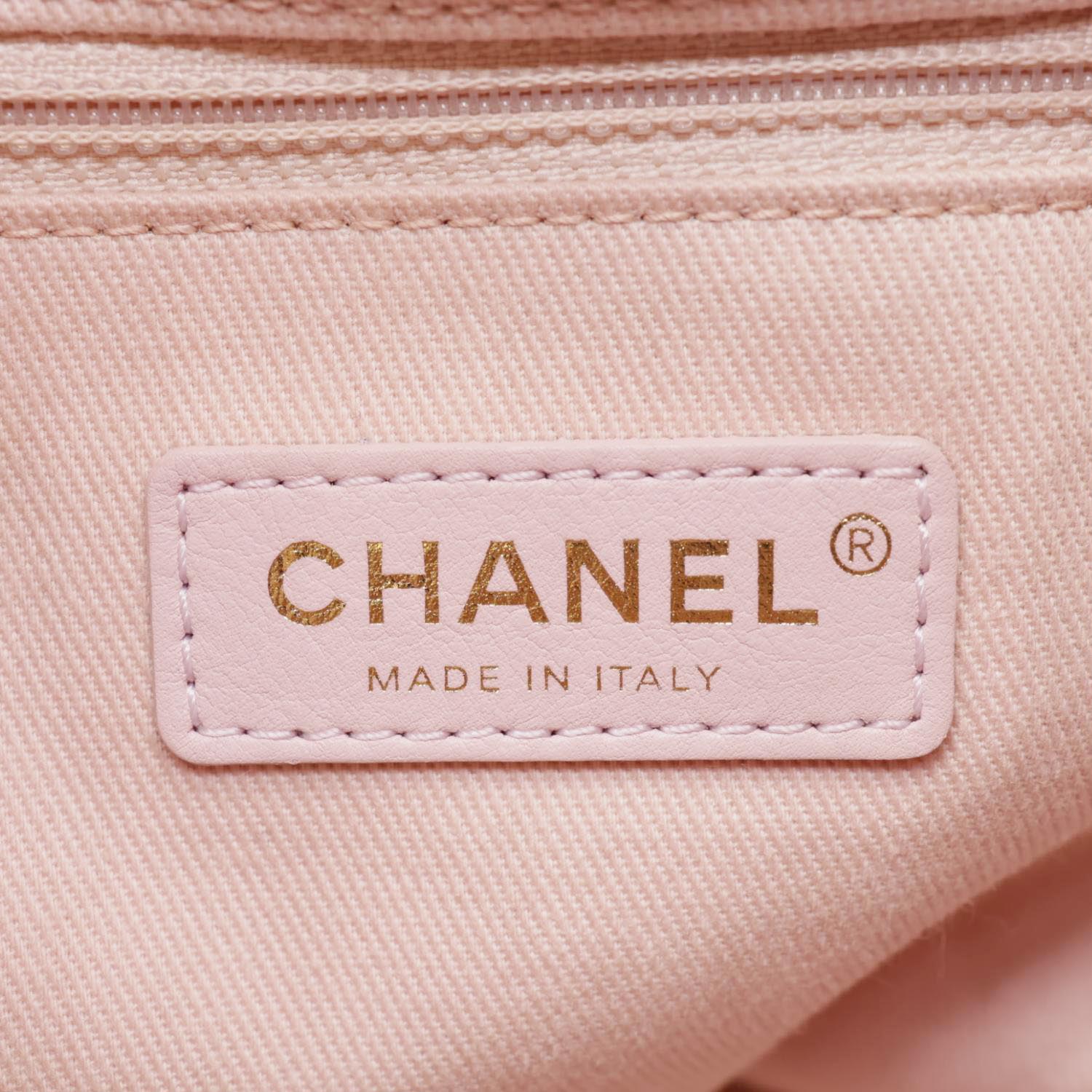 CHANEL Deauville Lurex Boucle Drawstring Bag Pink