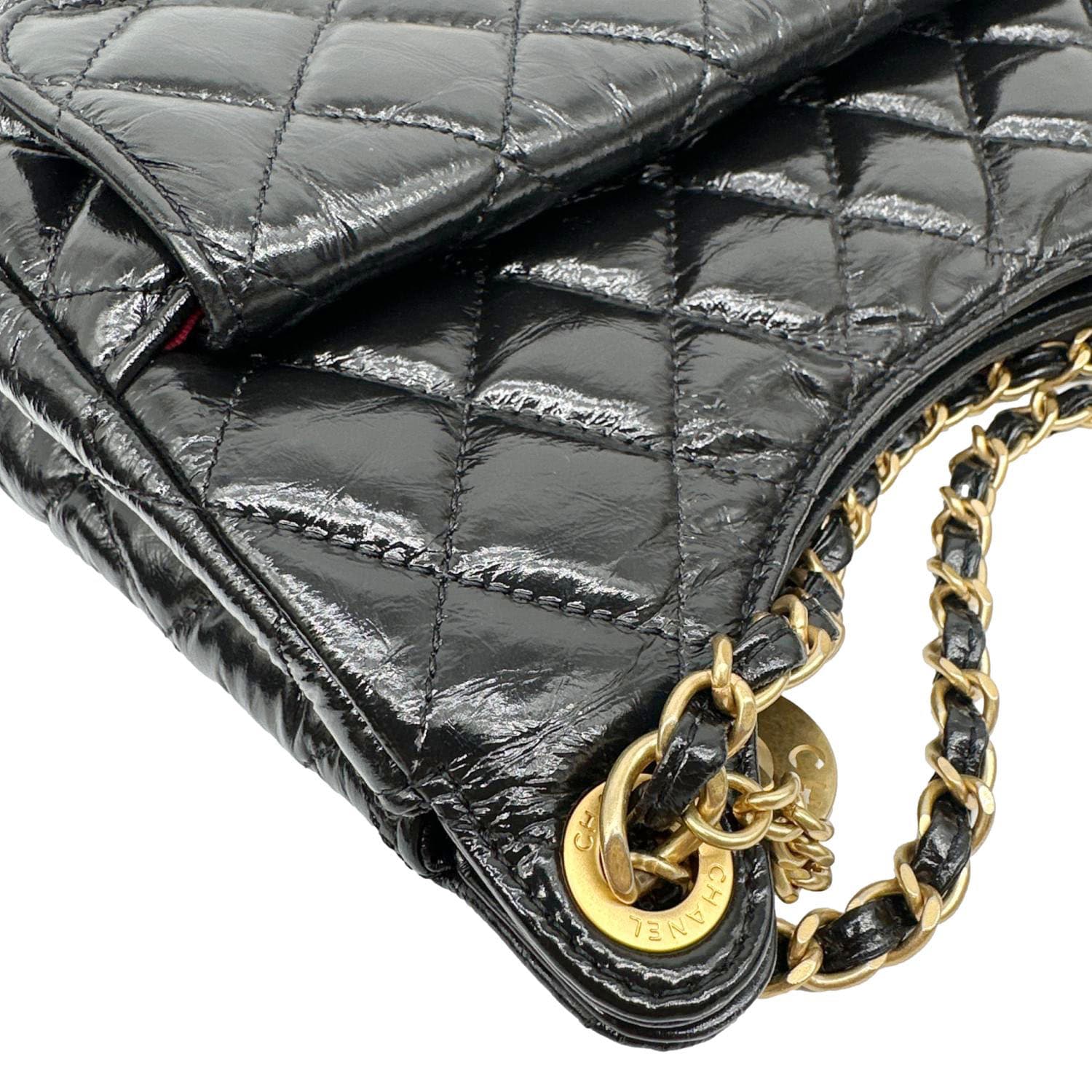 CHANEL Wavy CC Shiny Crumpled Calfskin Leather Hobo Bag Black