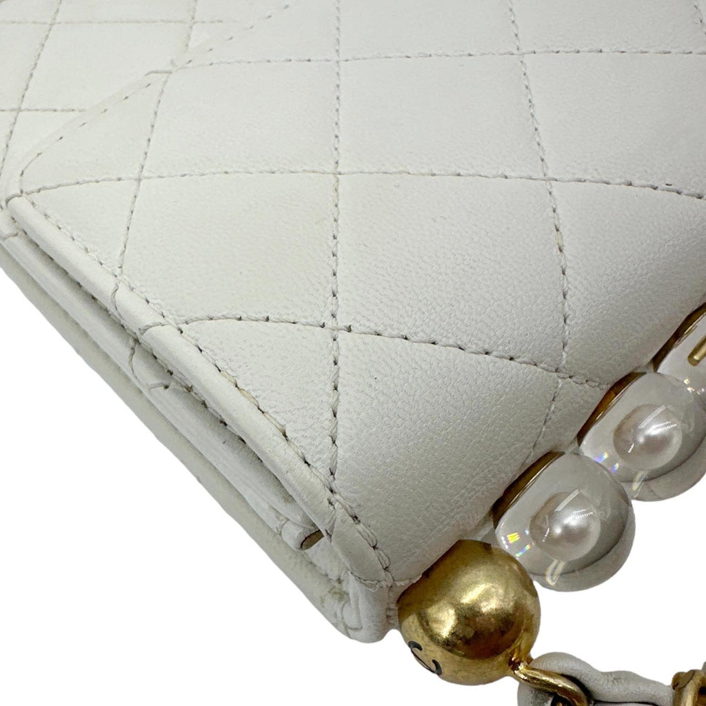 CHANEL Chic Pearls Flap Quilted Leather Shoulder Bag Off White