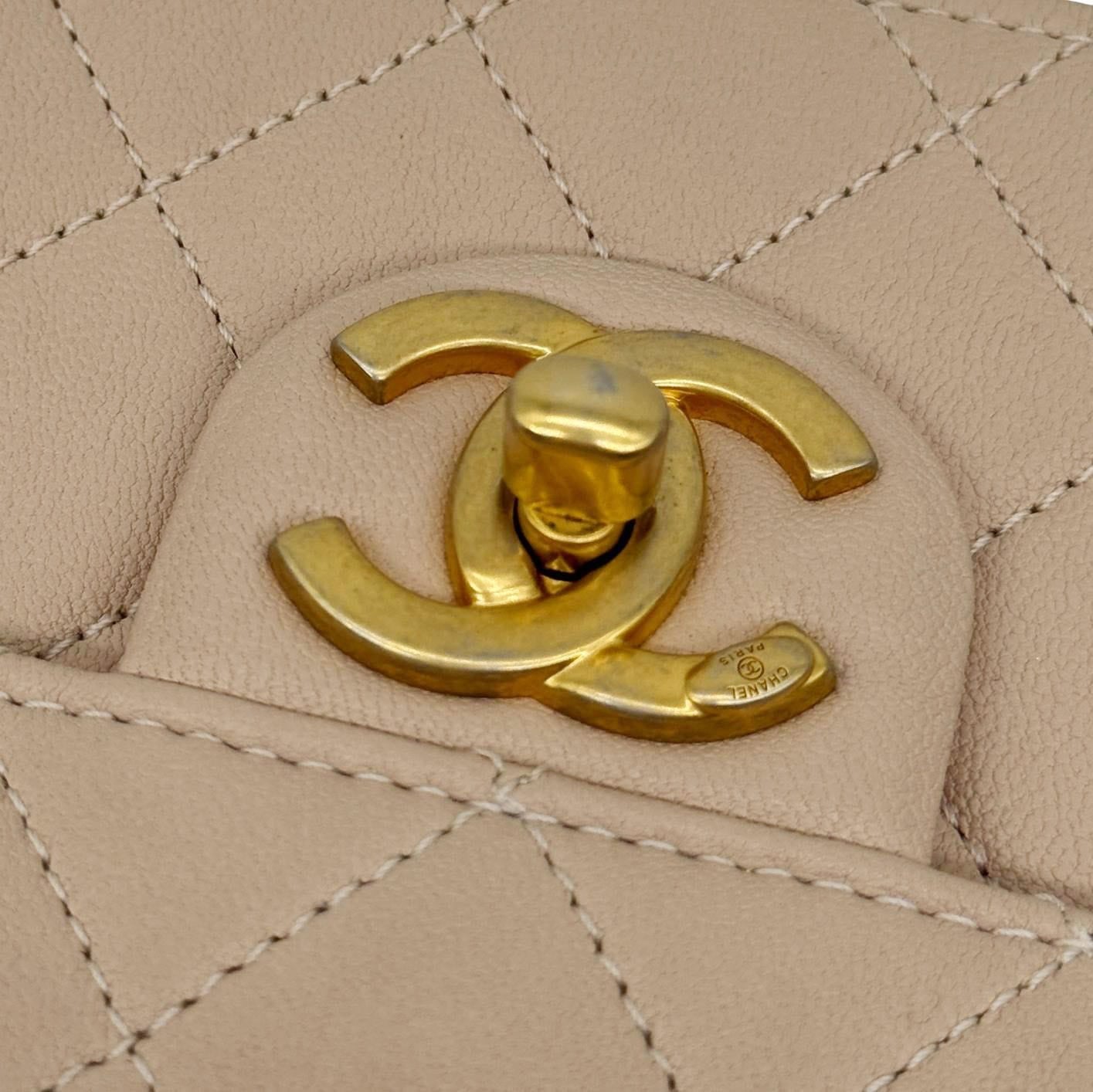 CHANEL Chic Pearls Flap Quilted Lambskin Leather Shoulder Bag Pink