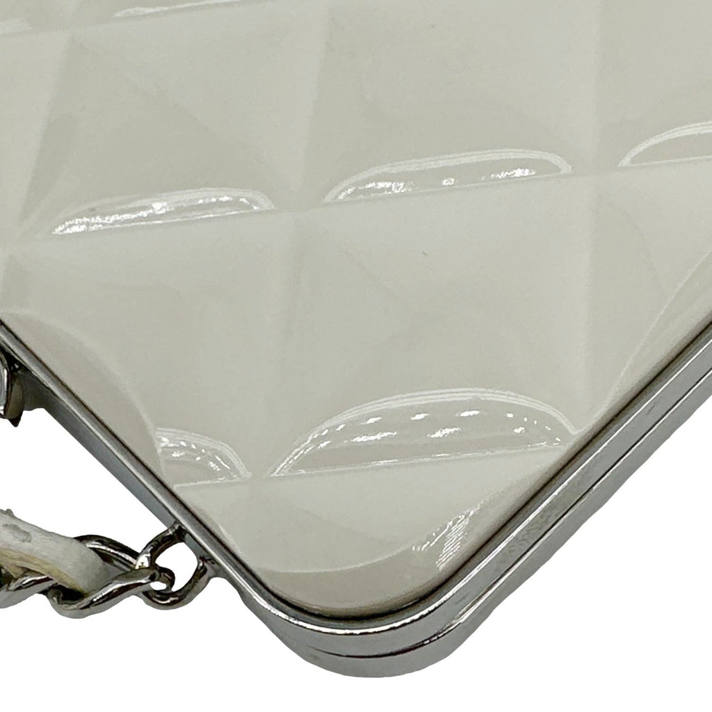 CHANEL Kisslock Logo Plexiglass Quilted Lambskin Leather Clutch With Chain White