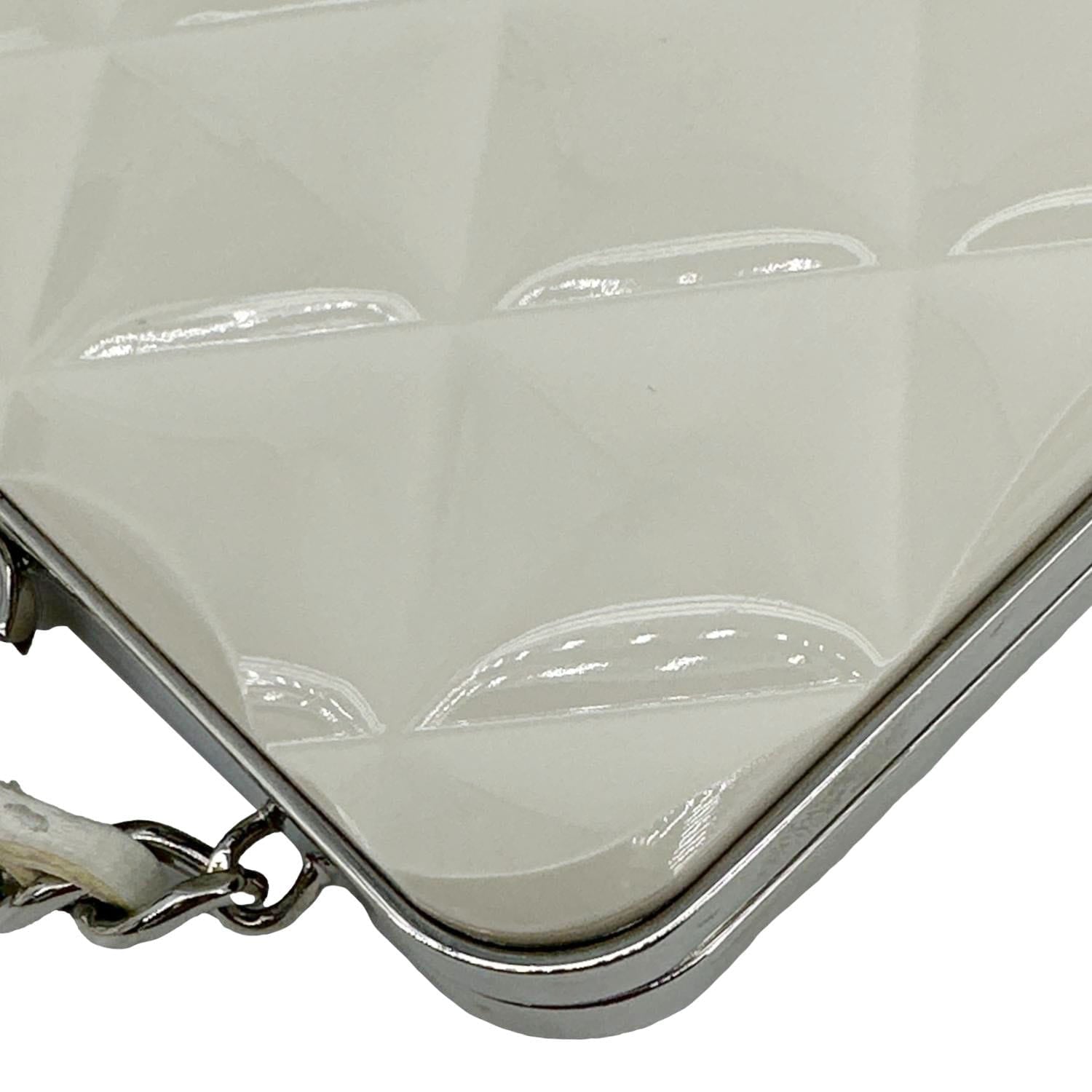 CHANEL Kisslock Logo Plexiglass Quilted Lambskin Leather Clutch With Chain White