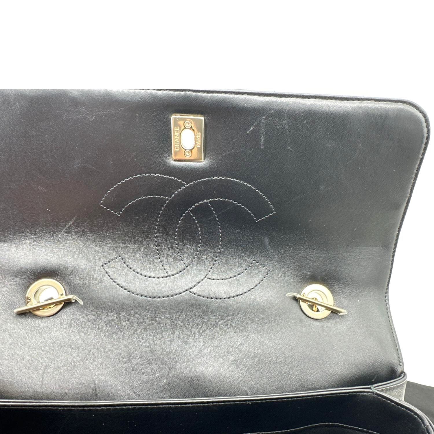 CHANEL Trendy CC Medium Chevron Leather Top Handle Shoulder Bag Black
