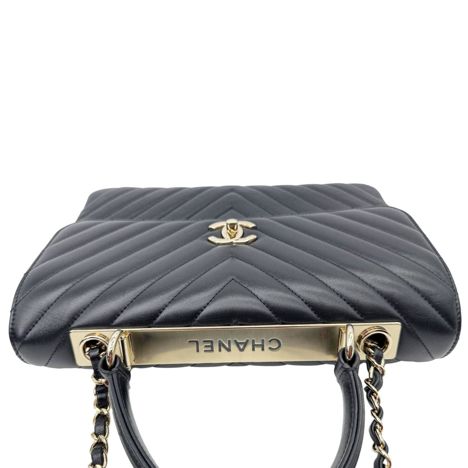 CHANEL Trendy CC Medium Chevron Leather Top Handle Shoulder Bag Black
