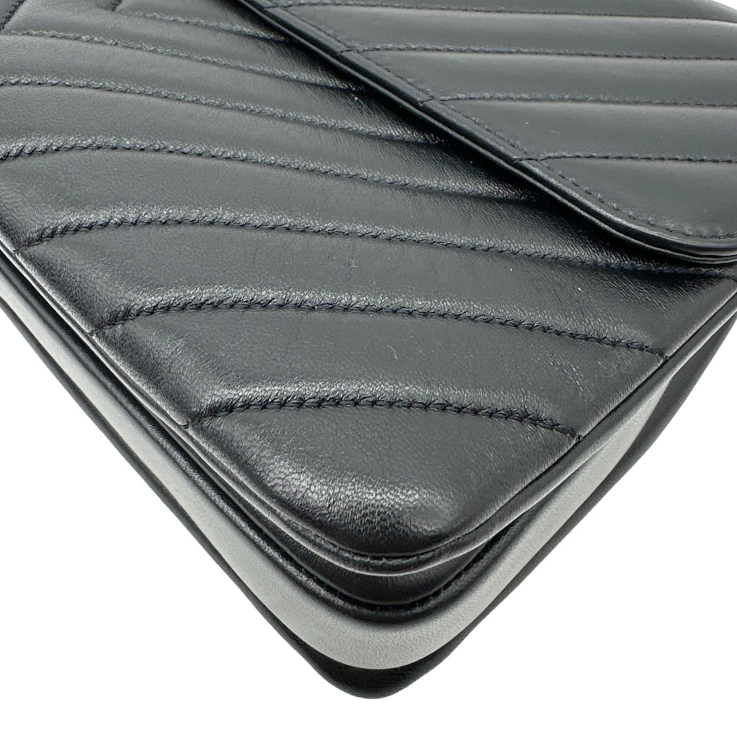 CHANEL Trendy CC Medium Chevron Leather Top Handle Shoulder Bag Black