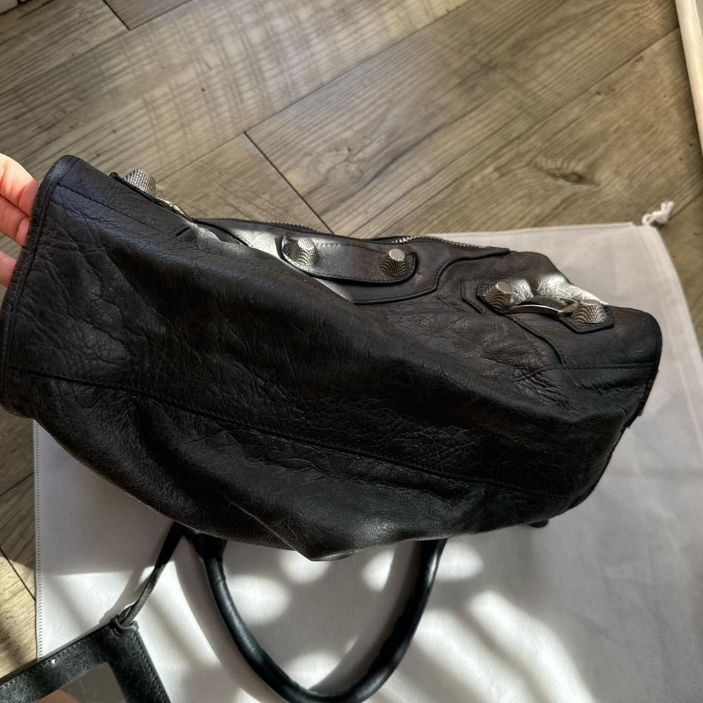🔥 Authentic Balenciaga city bag gaint in black/grey Pre-owned 🔥
