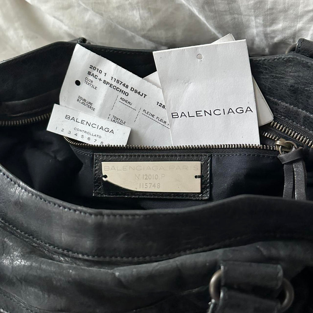 🔥 Authentic vintage balenciaga city bag Pre-owned 🔥