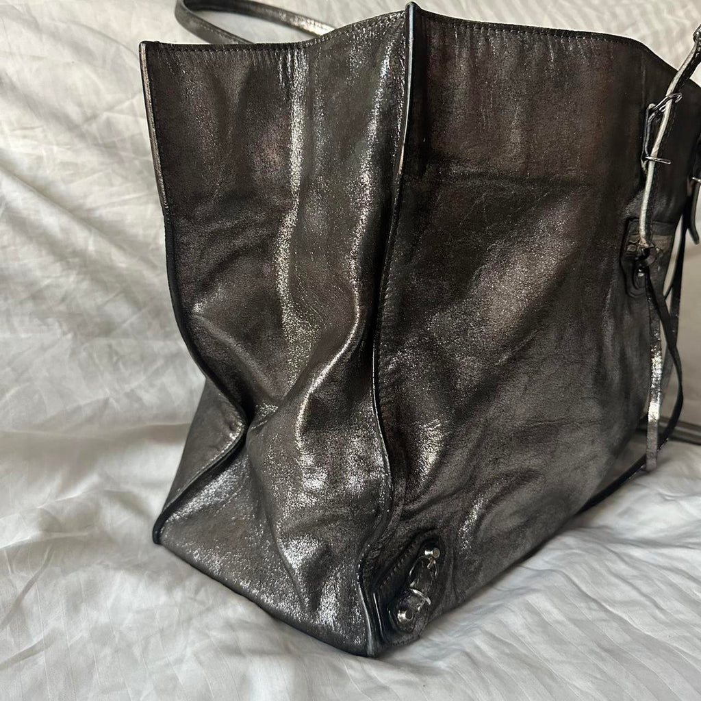 🔥 Authentic METALLIC BALENCIAGA PAPIER BAG Pre-owned 🔥
