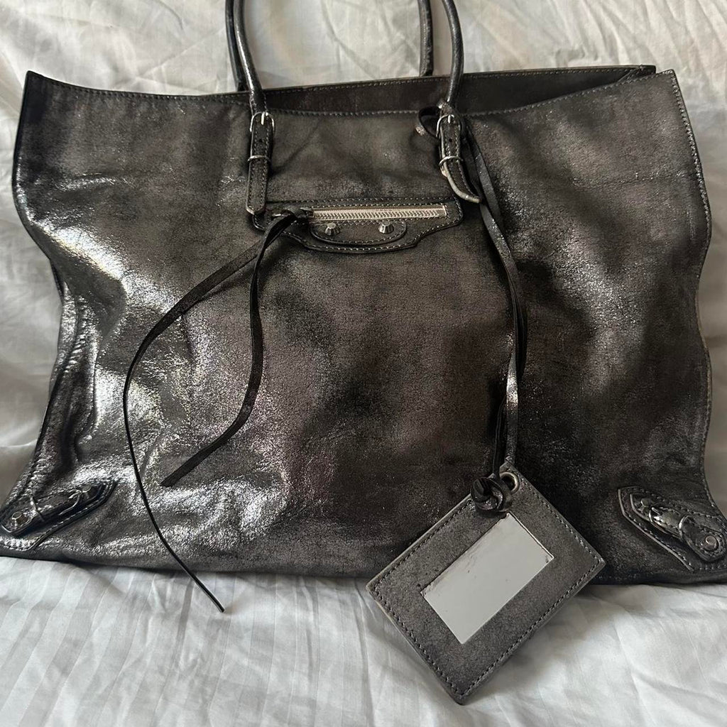 🔥 Authentic METALLIC BALENCIAGA PAPIER BAG Pre-owned 🔥
